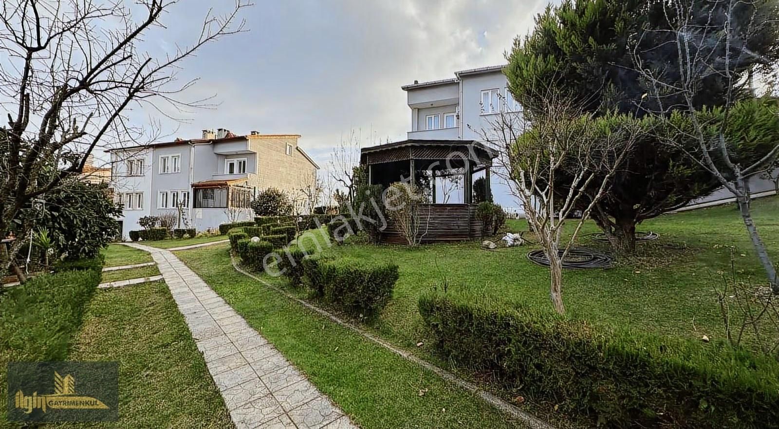 Samanlı Çınarlı Sitesin'de 4+1 Kiralık Villa - Görsel 13