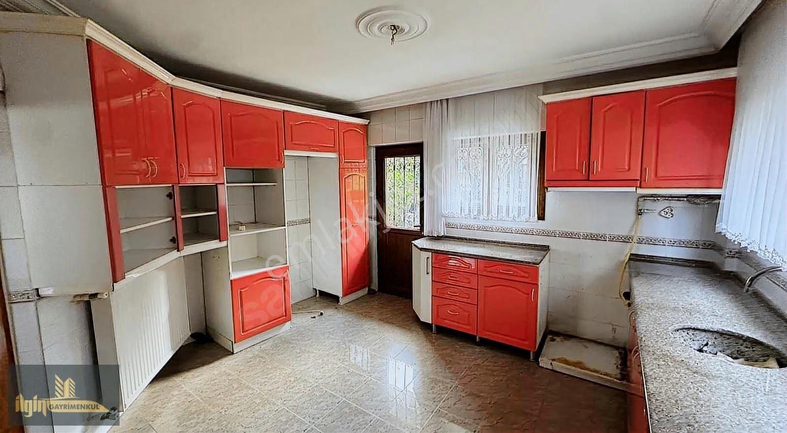 Samanlı Çınarlı Sitesin'de 4+1 Kiralık Villa - Görsel 2