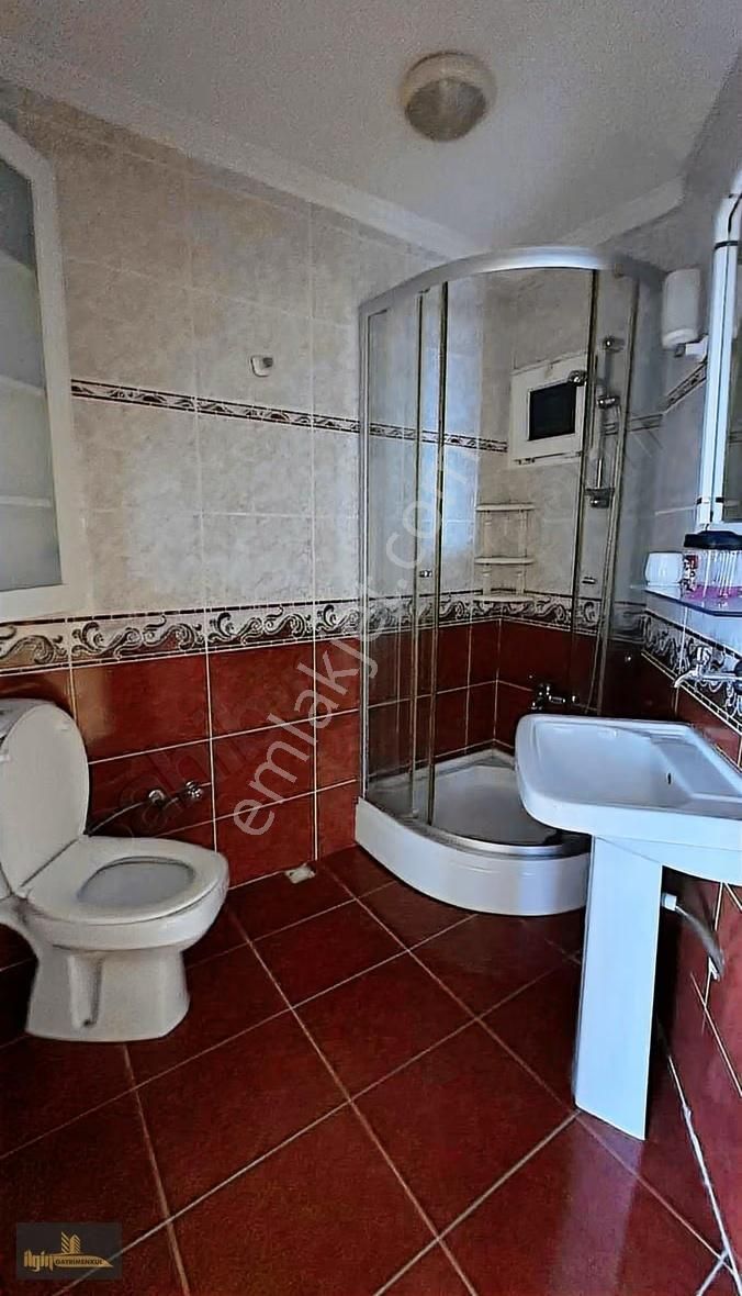 Samanlı Çınarlı Sitesin'de 4+1 Kiralık Villa - Görsel 14