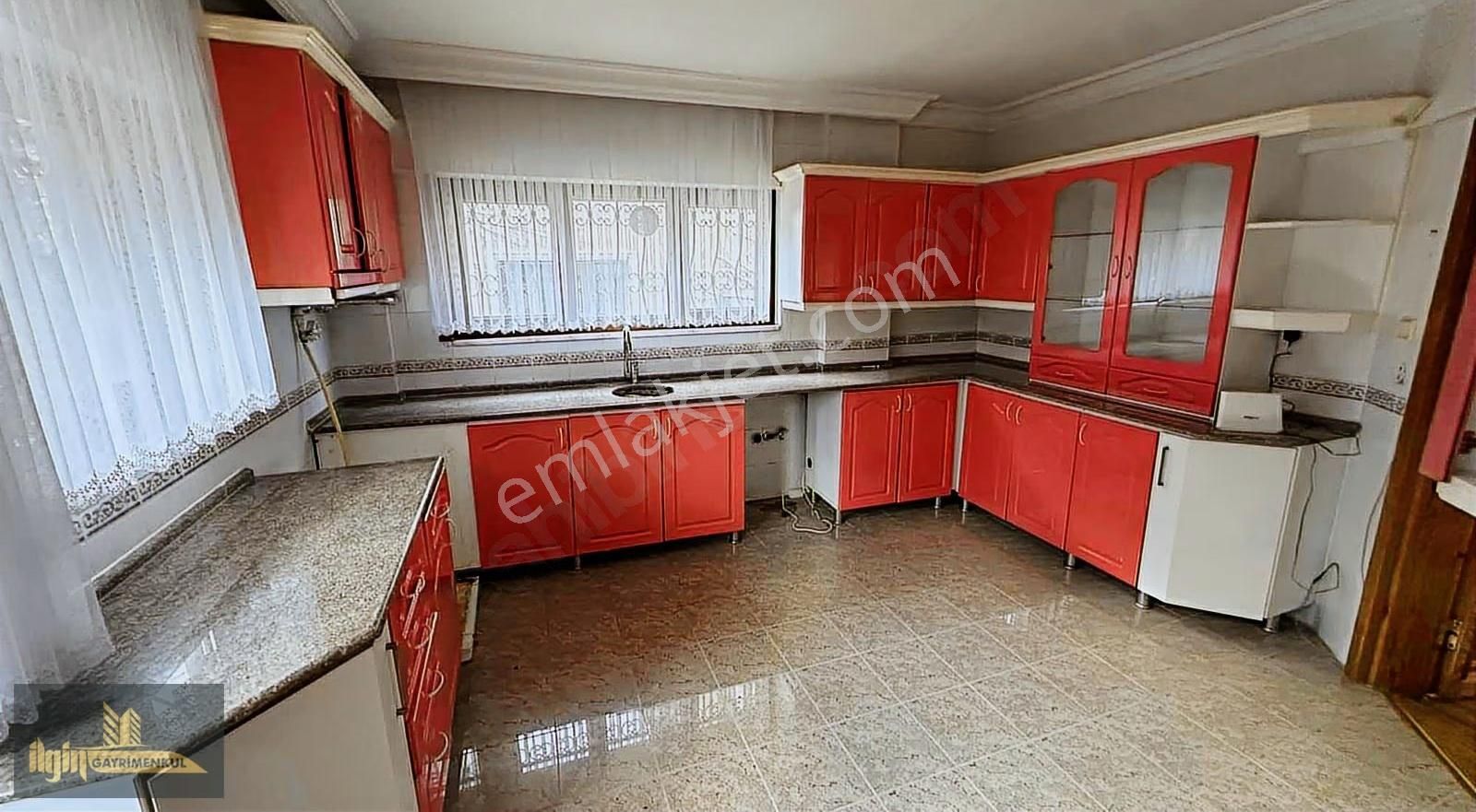 Samanlı Çınarlı Sitesin'de 4+1 Kiralık Villa - Görsel 28
