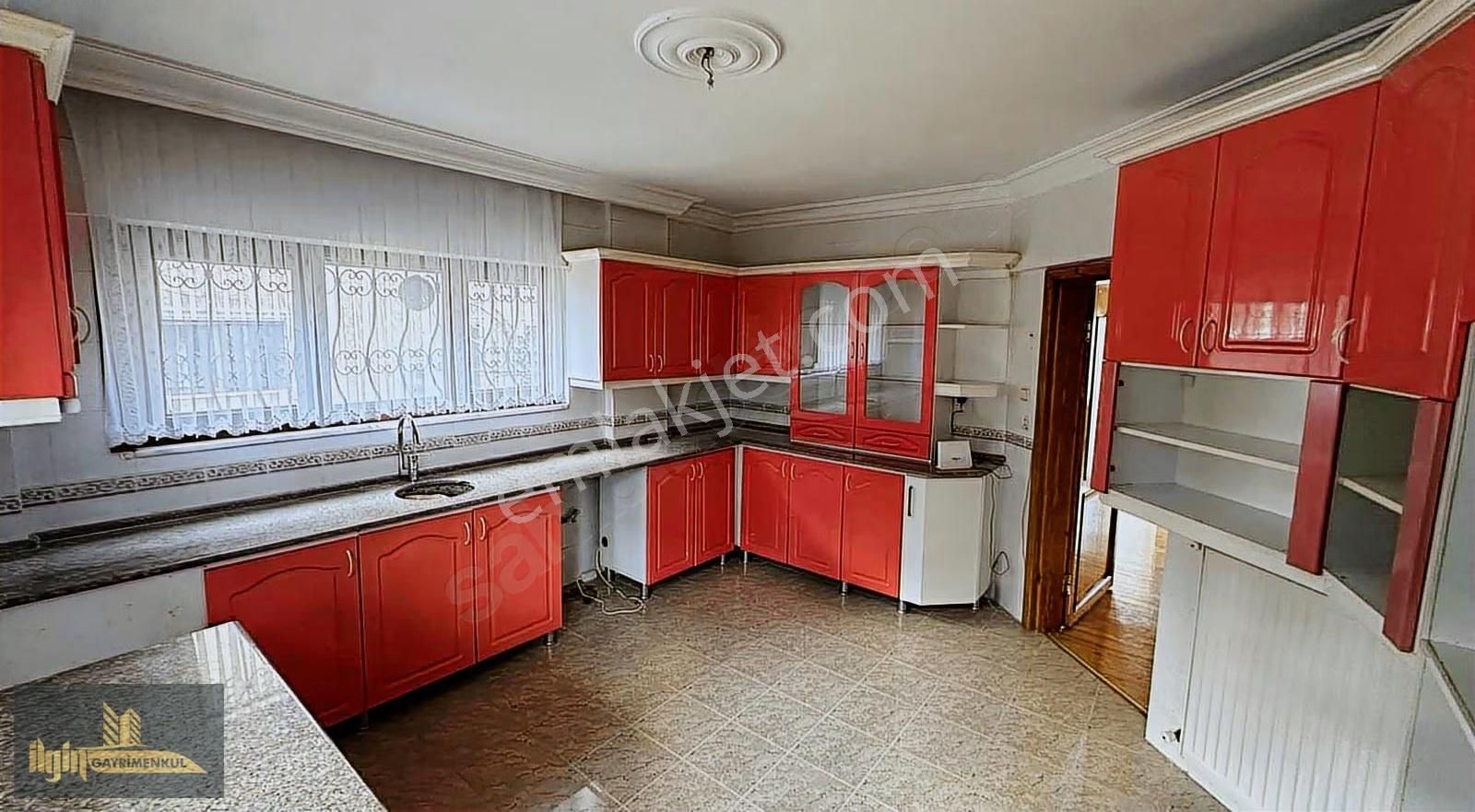 Samanlı Çınarlı Sitesin'de 4+1 Kiralık Villa - Görsel 27