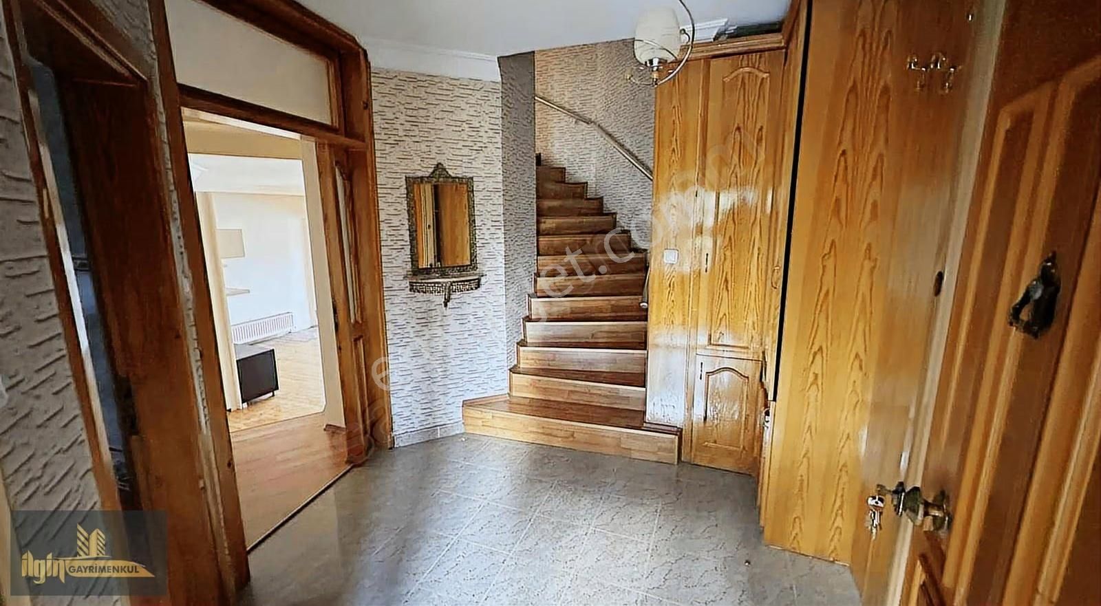Samanlı Çınarlı Sitesin'de 4+1 Kiralık Villa - Görsel 12