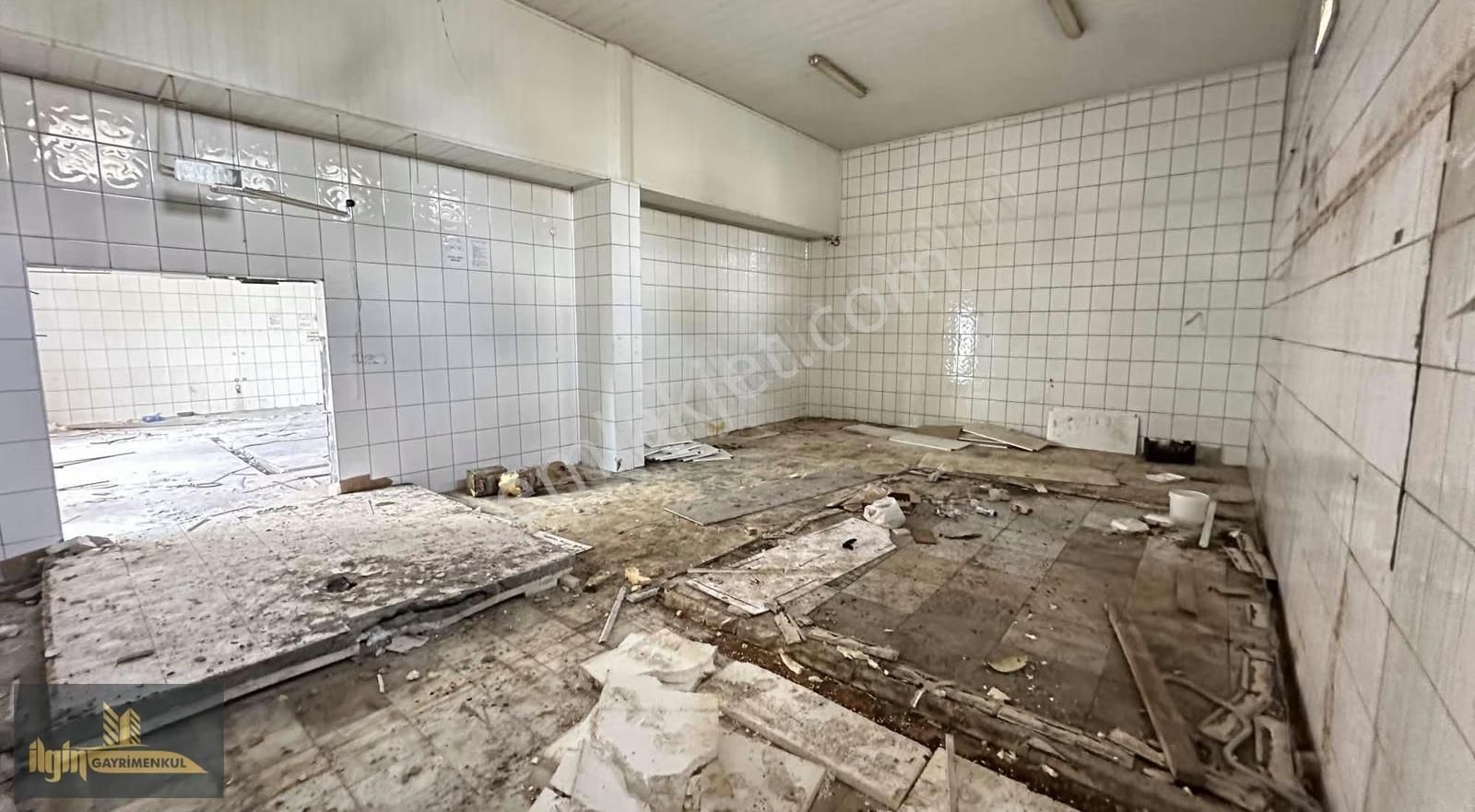 Çiftlikköy'de 940m2 Arsa İçinde Kiralık İmalathane - Görsel 14