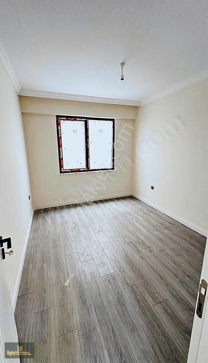 Yalova Merkez'de Geniş Ve Ferah Satılık 2+1 Daire - Görsel 15