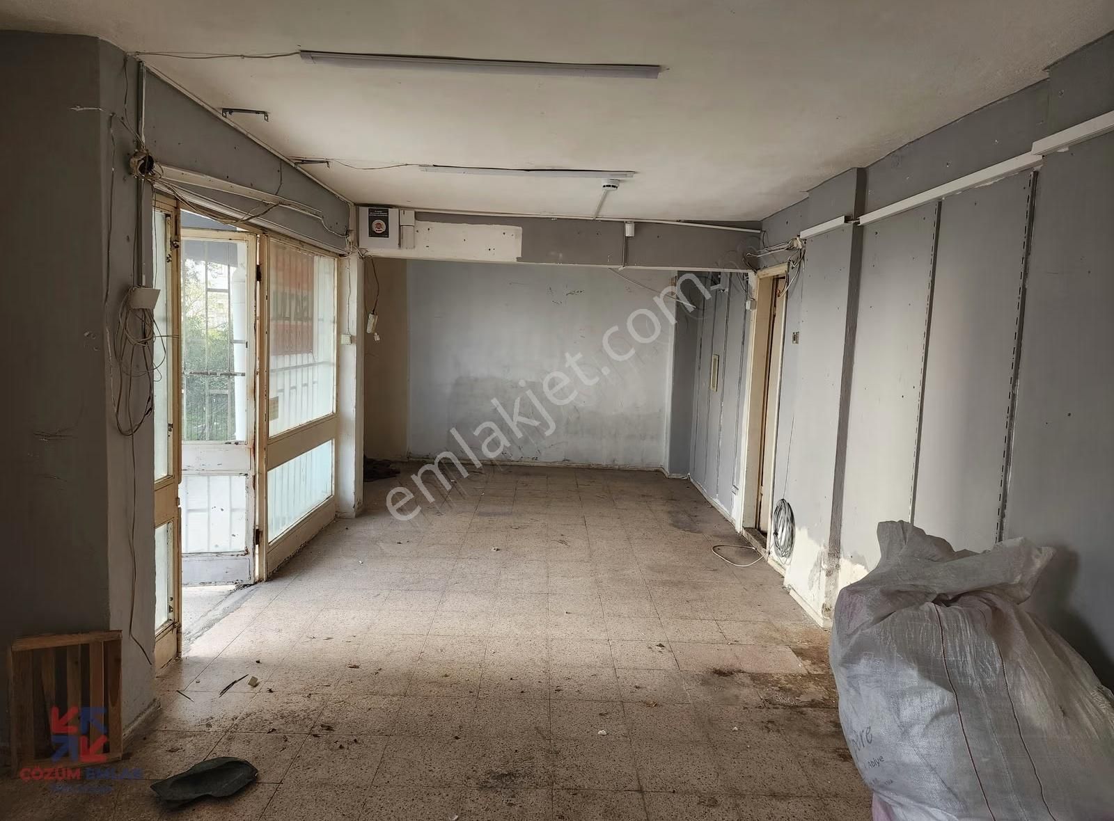 Bu Dükkanı Alan Kazanır! Egekent Alışveriş Merkezine Komşu - Görsel 24