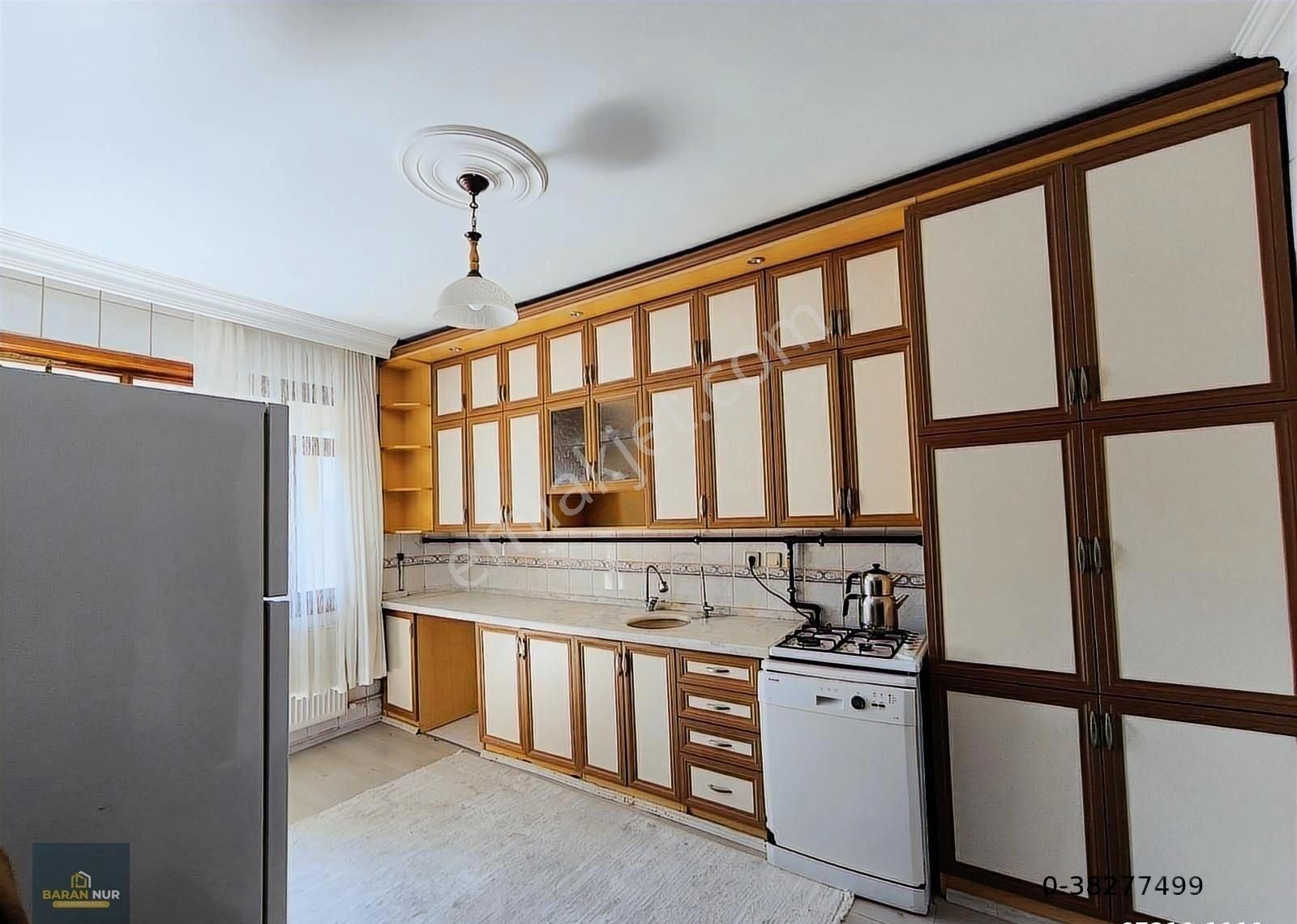 Barış Cad. Üzerinde Satılık Daire.... - Görsel 18