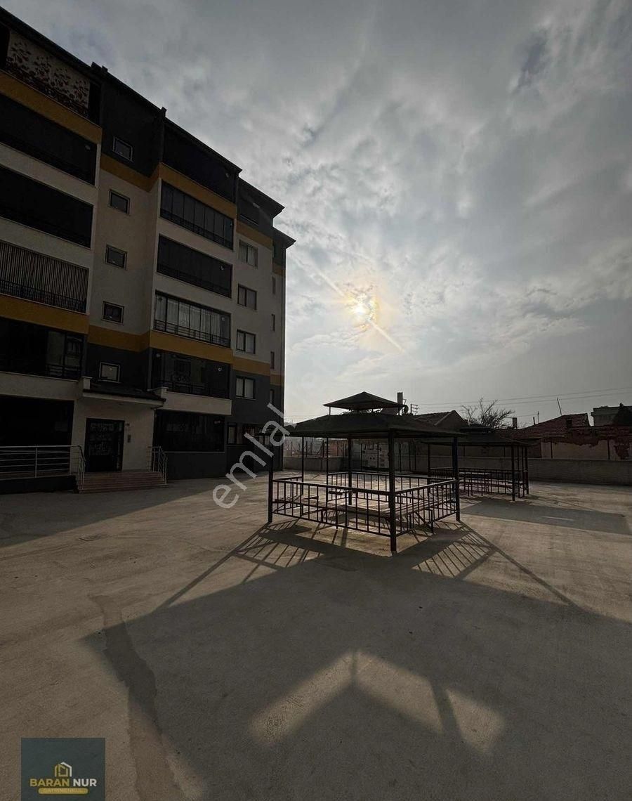 Fetih Cad. Yürüme Mesafesinde 3+1 Daire Geniş/k.otoparklı - Görsel 3