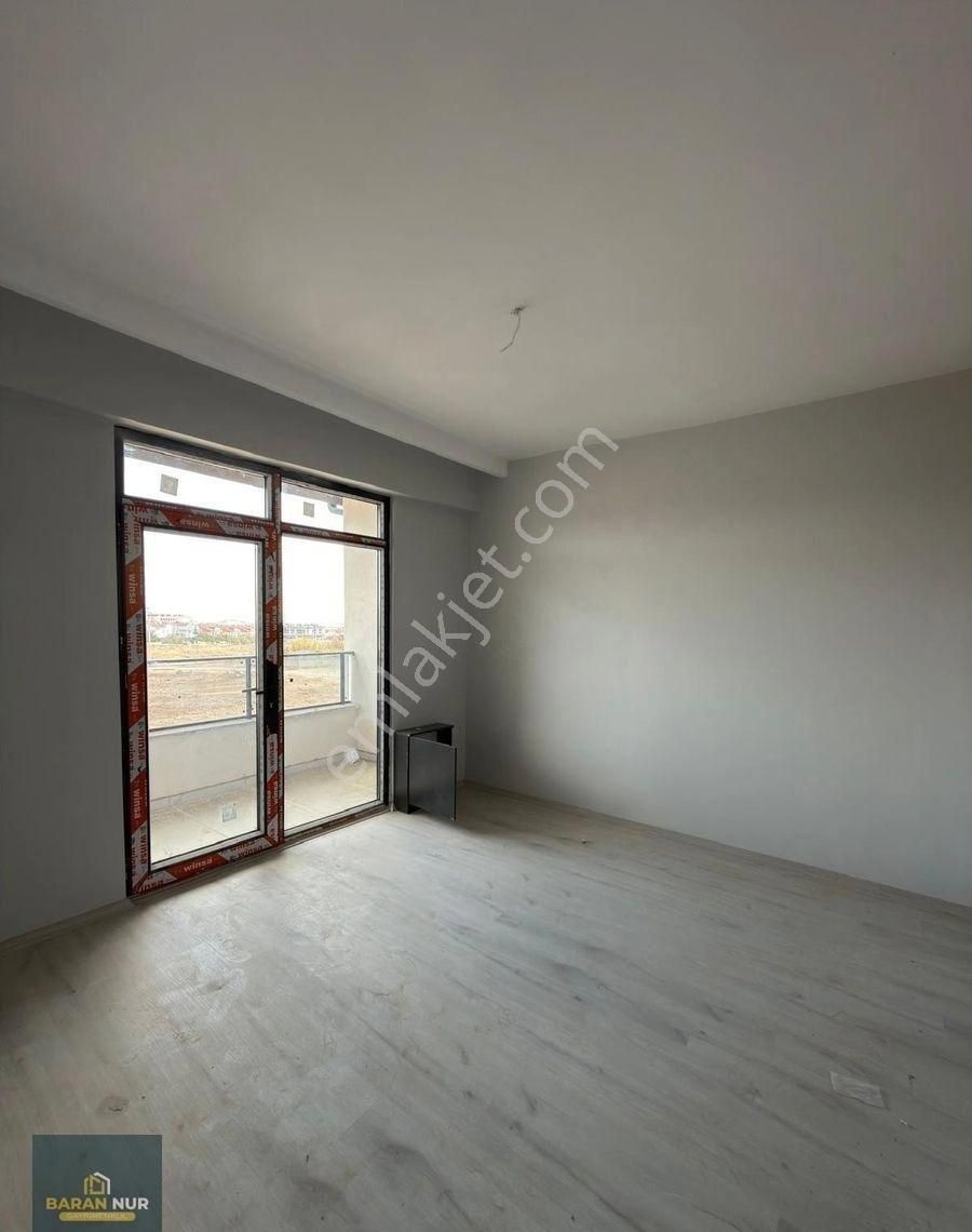 Fırsat !! Şafak Cad. 3.5+1 Sıfır Oturuma Hazır Villa ! - Görsel 17