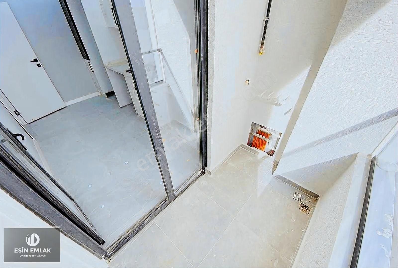 Cadde Üzerinde Yerden Isıtmalı Satılık Daire - Görsel 7