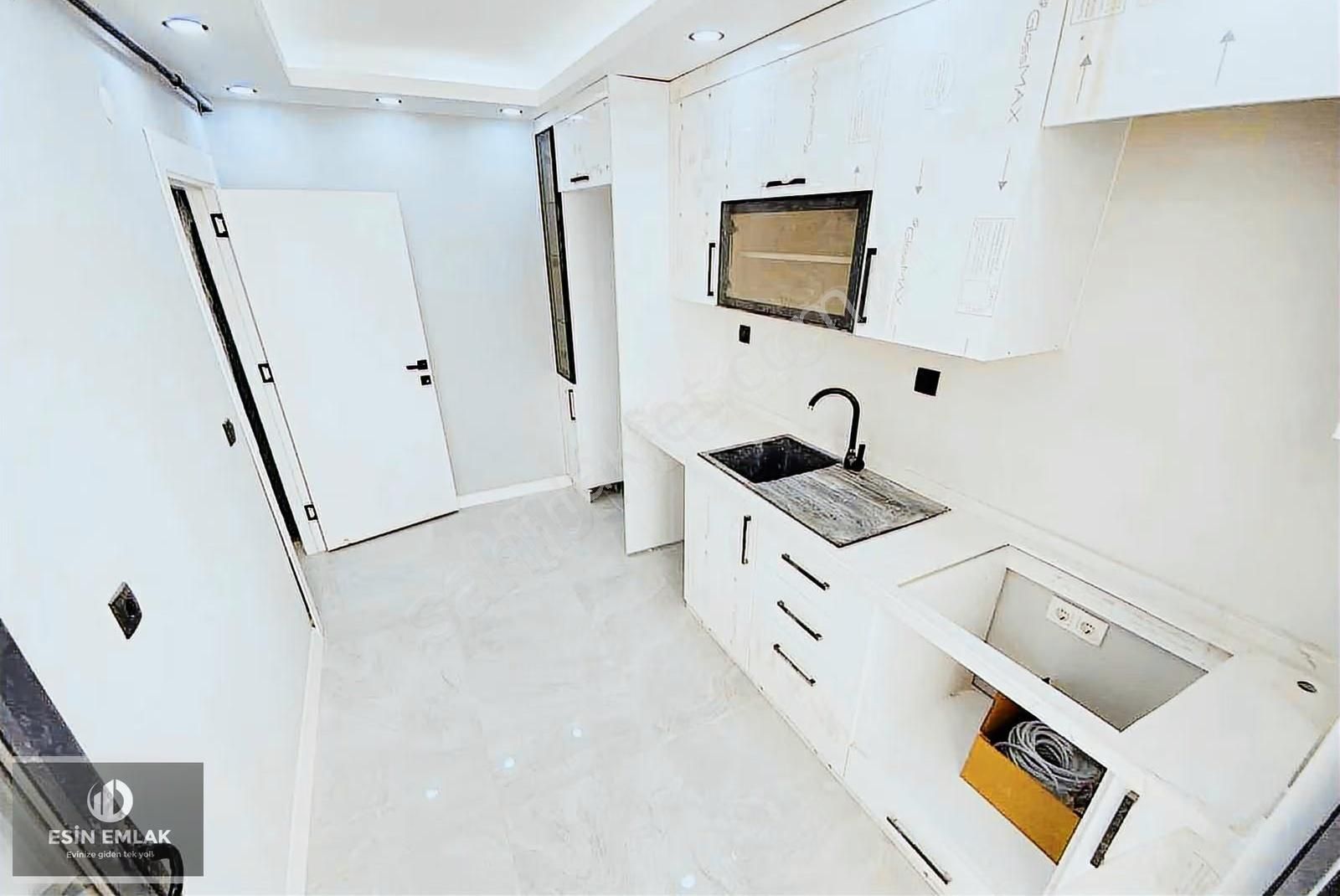 Cadde Üzerinde Yerden Isıtmalı Satılık Daire - Görsel 4