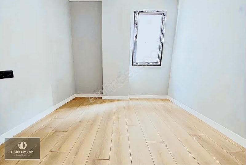 Cadde Üzerinde Yerden Isıtmalı Satılık Daire - Görsel 5