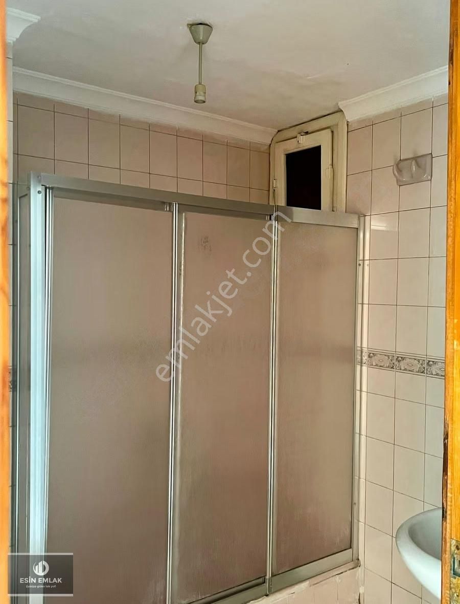 Kaynarca Mah Ferah Balkonlu Geniş M2'li Temiz 3+1 Daire - Görsel 16