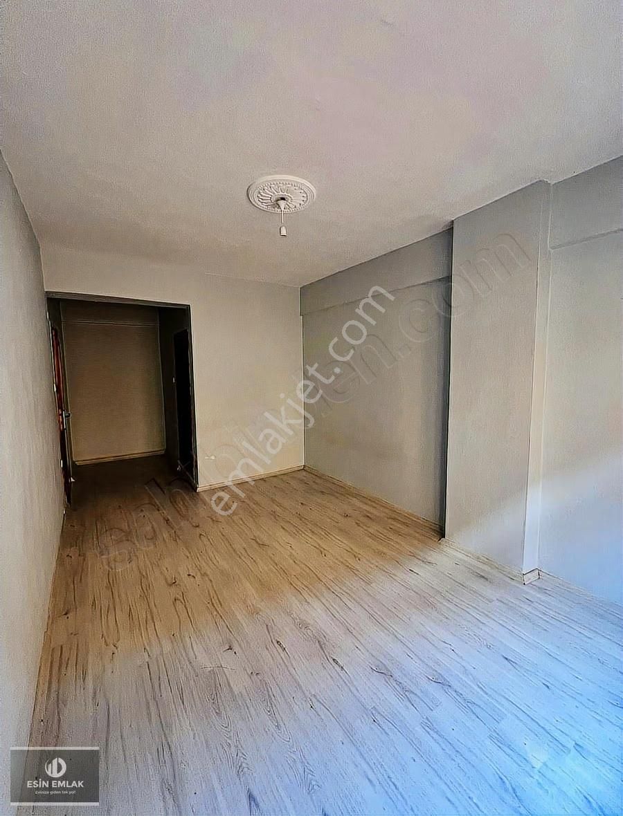 Kaynarca Mah Ferah Balkonlu Geniş M2'li Temiz 3+1 Daire - Görsel 24