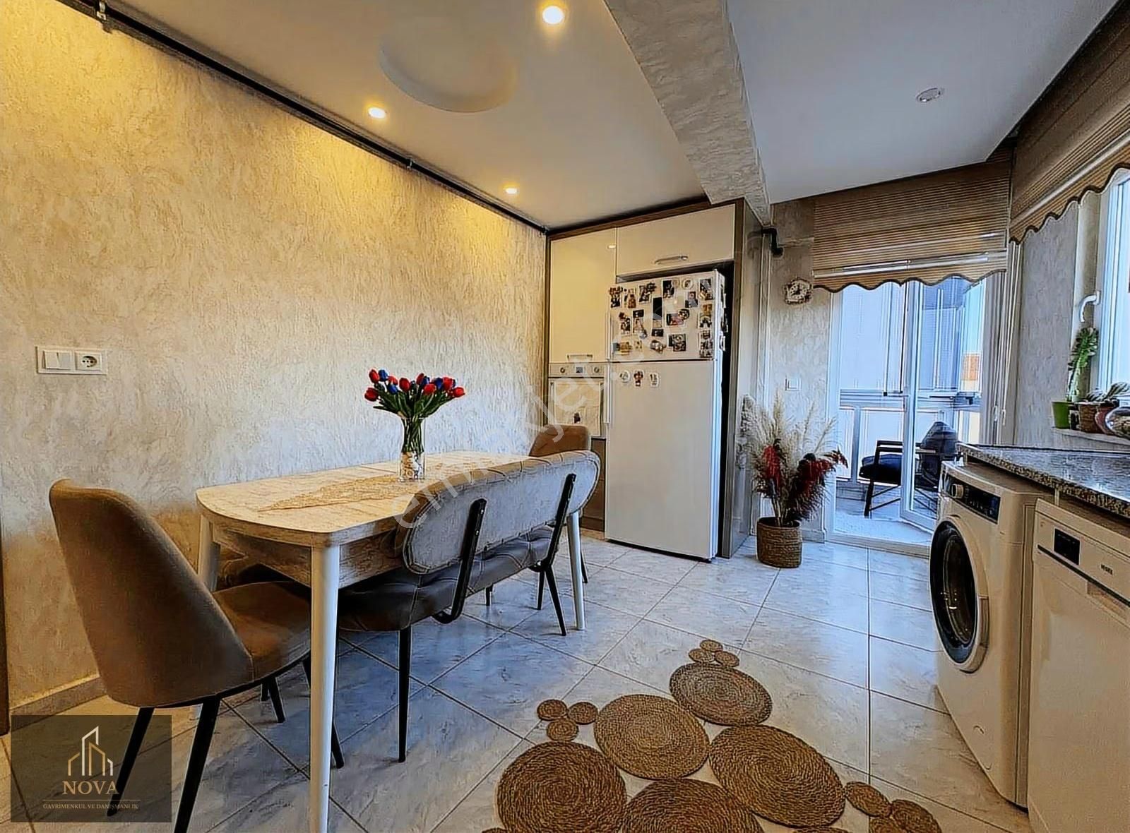 Nova'dan Hürriyet Caddesinde Geniş Arakat 2+1 Daire - Görsel 8