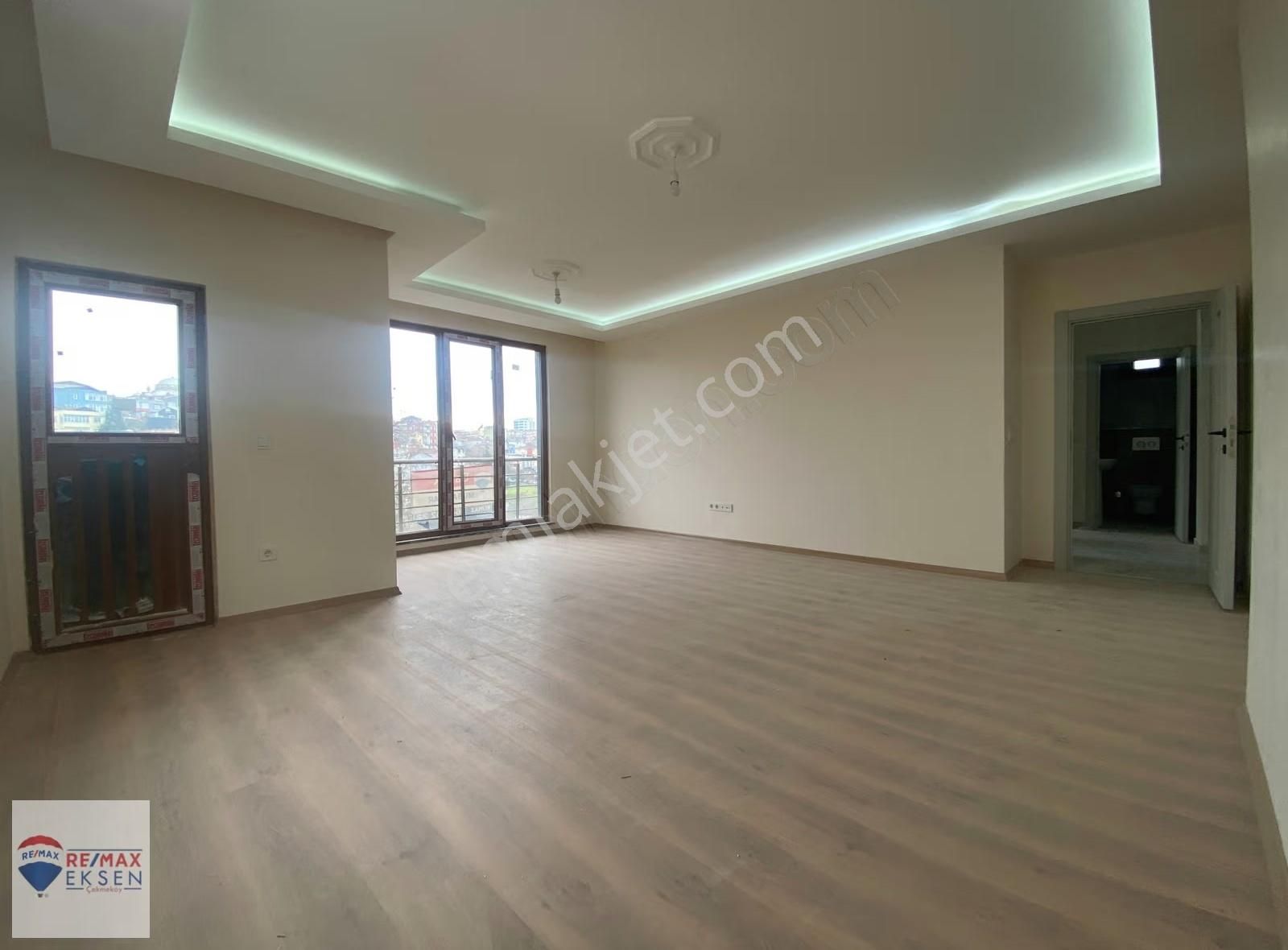 Ümranıye Metroya 300 Mt Yeni Bina Geniş 3+1 Satılık Daıre - Görsel 11