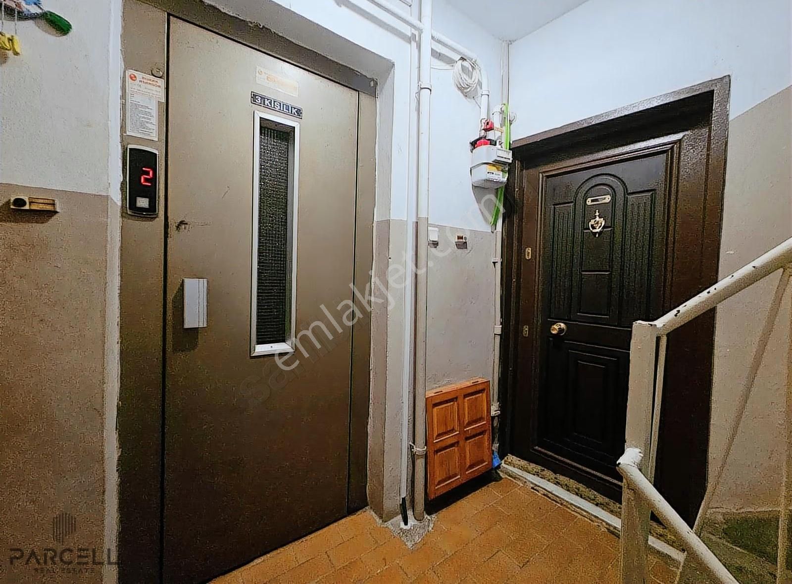 Balıkesir İli Altıeylül Mah. Çarşı Merkezde Satılık 2+1 Daire - Görsel 3