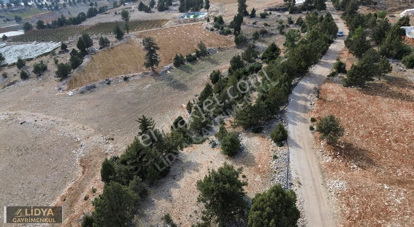 Çerçili Süpürgelik Doğa Manzaralı Uygun Satılık Tarla - Görsel 9