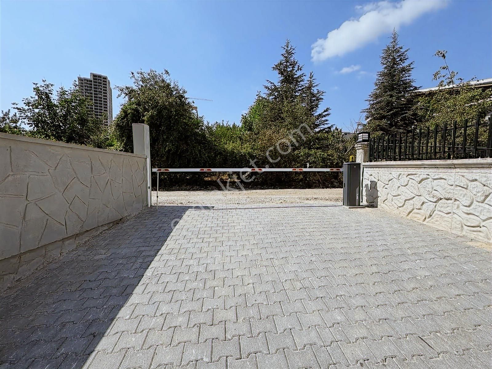 Alaçatıdan İncekte Site Konseptinde Geniş Kullanımlı Kiralık 1+1 - Görsel 20