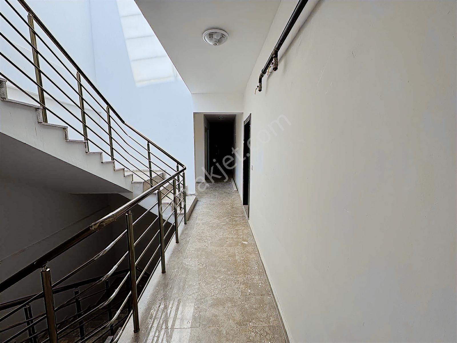 Alaçatıdan İncekte Site Konseptinde Geniş Kullanımlı Kiralık 1+1 - Görsel 25