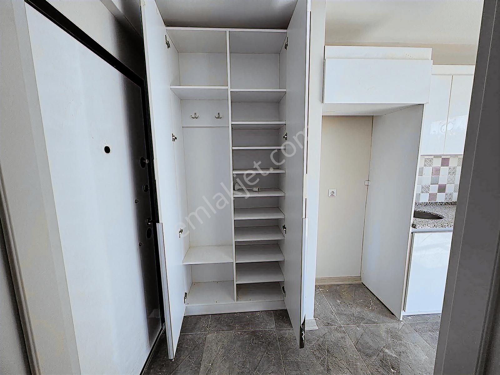 Alaçatıdan İncekte Site Konseptinde Geniş Kullanımlı Kiralık 1+1 - Görsel 31