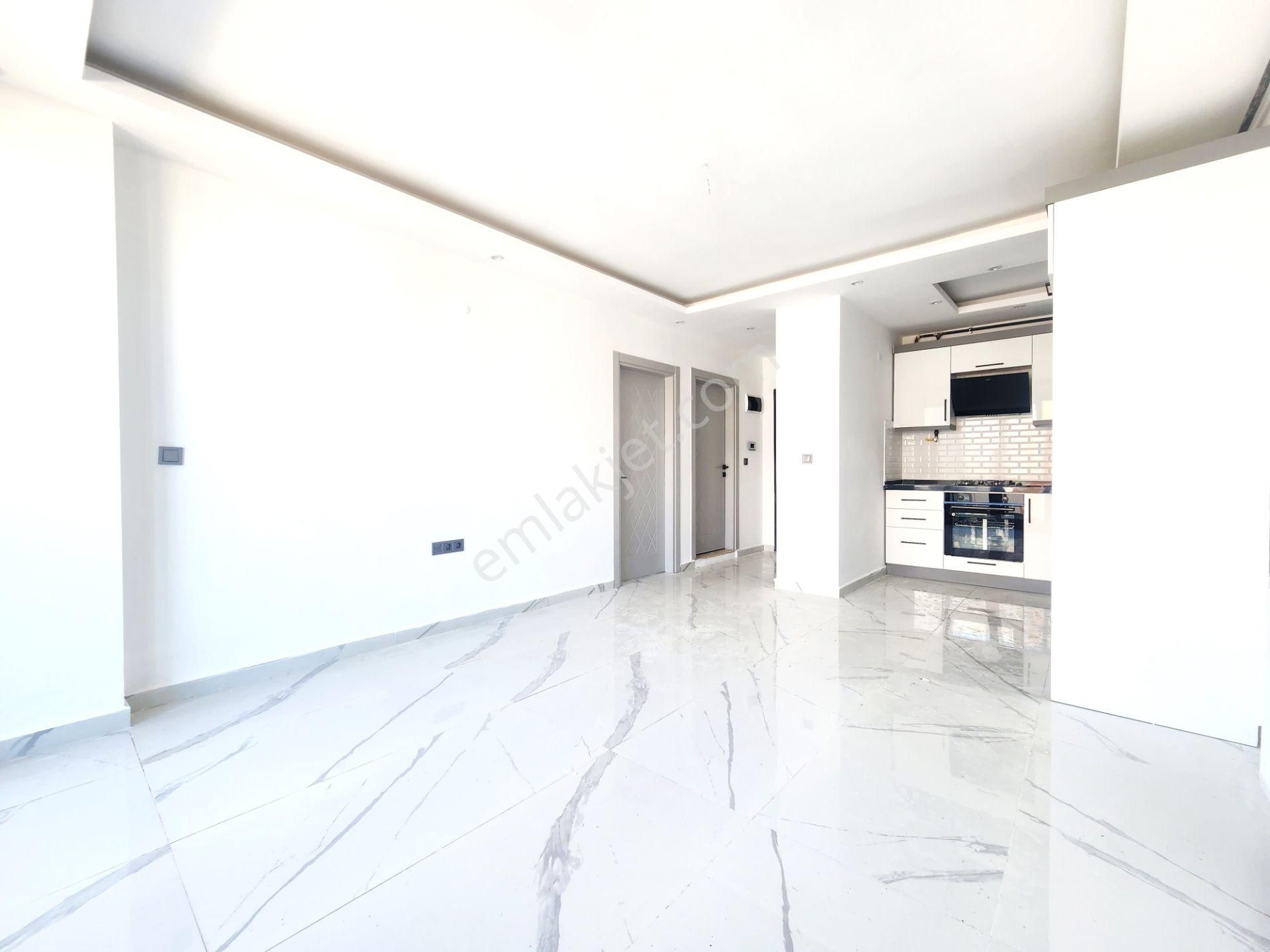 👉burhaniye Ören'de Nezih Site İçi Havuzlu Güvenlikli Ara Kat Doğalgazlı Asansörlü 1+1 Satılık Daire - Görsel 8