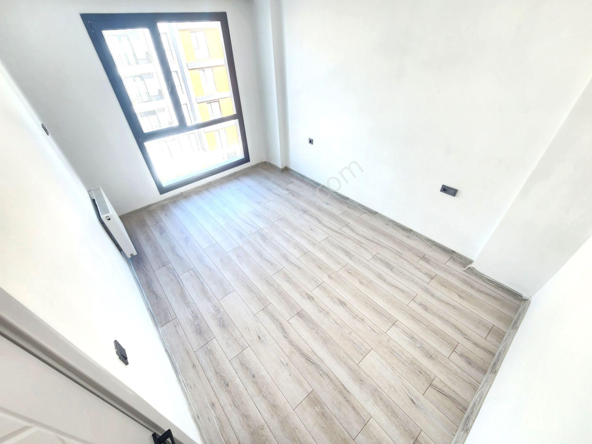 👉burhaniye Ören'de Nezih Site İçi Havuzlu Güvenlikli Ara Kat Doğalgazlı Asansörlü 1+1 Satılık Daire - Görsel 22