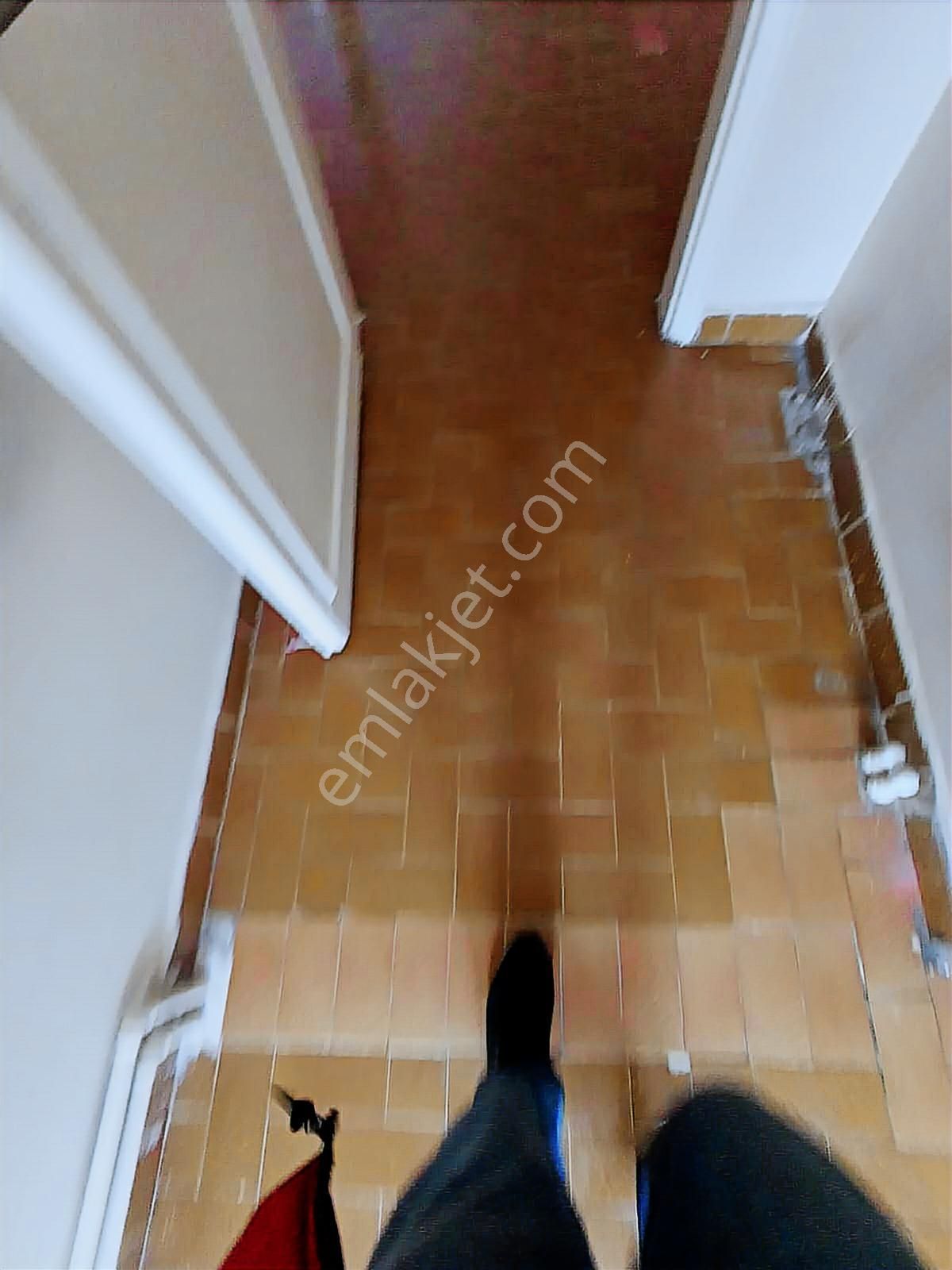 Aşıkpaşa Caddesinde Ara Kat Salon Bağımsız 3+1 - Görsel 6