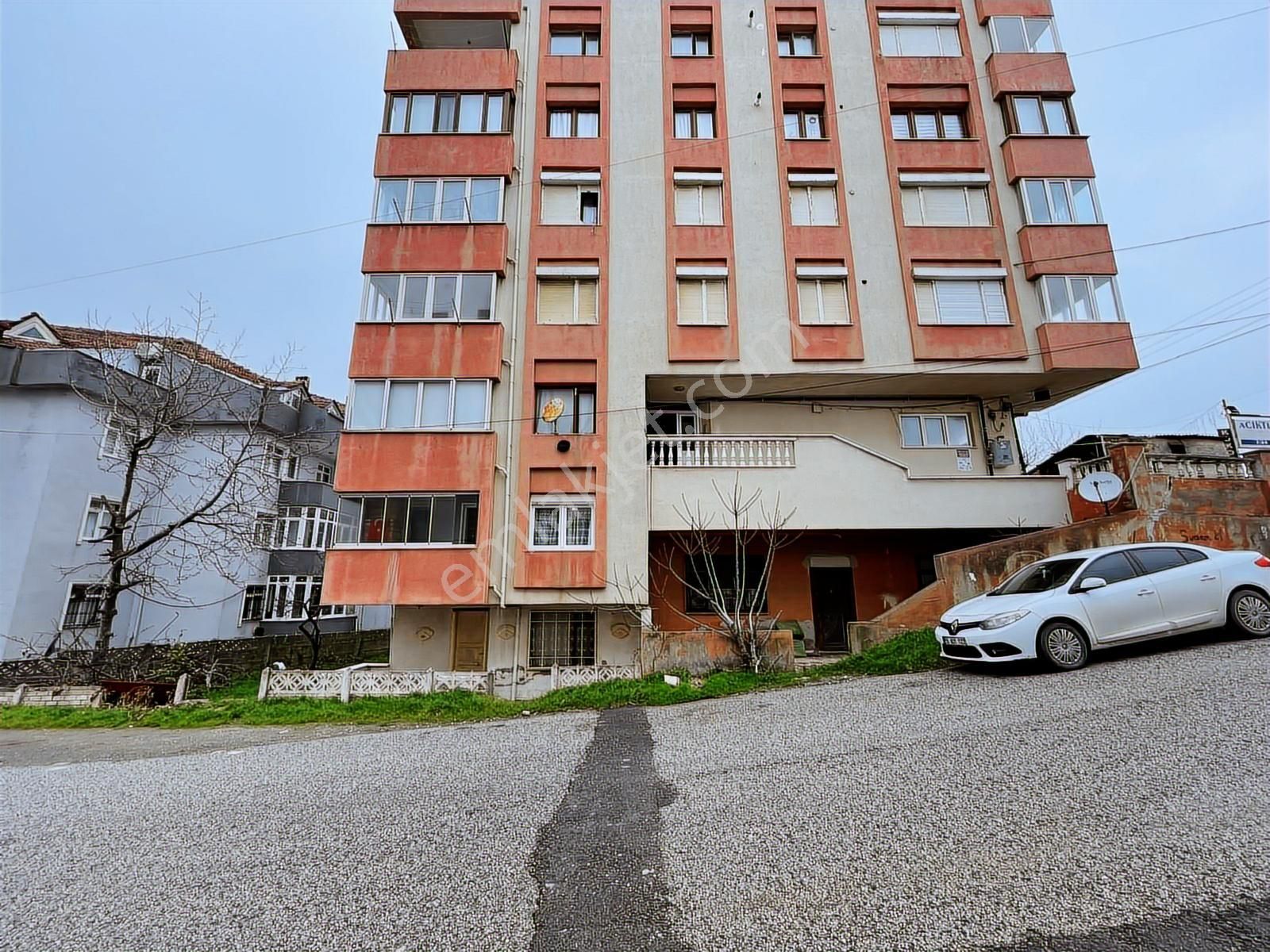 Karasu Plaj Merkezde Denize 1 Parselde Masrafsız 2+1 Daire - Görsel 13