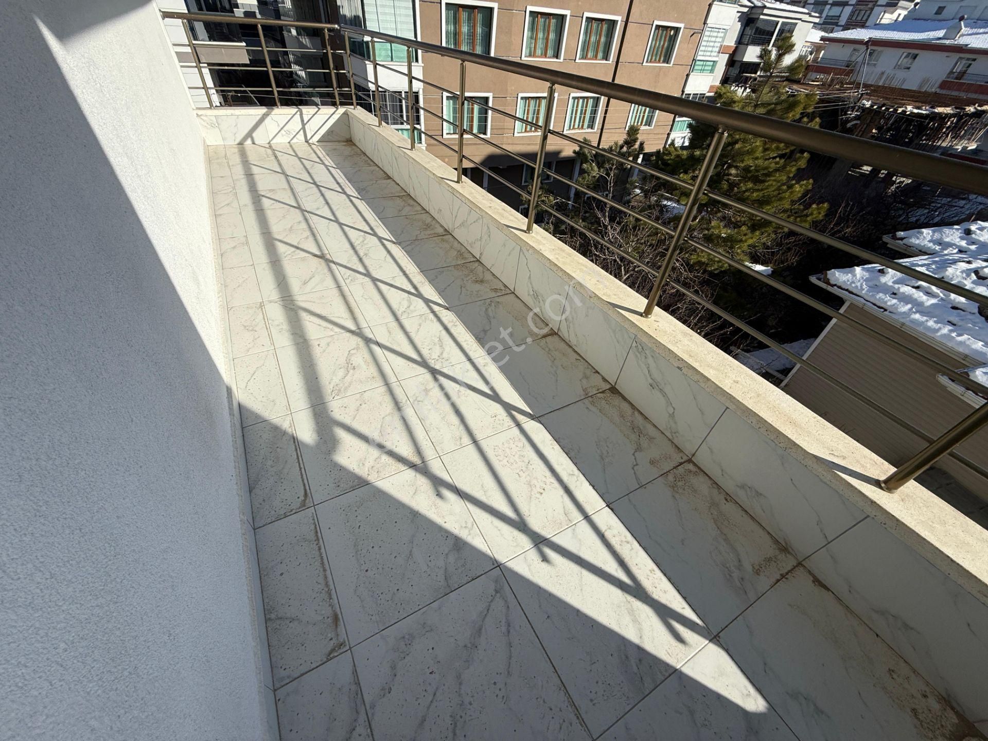 Öz'maşallah.dan 3+1 Full Yapılı Orta Kat Çift Banyo İskanlı - Görsel 7