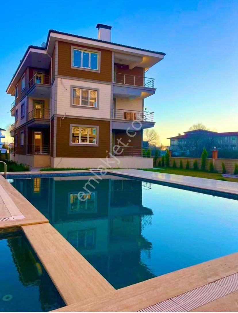 Dalaman Söğütlü Yurt’ta Nezih Site’de Ebeveyn Banyolu 100 Metre² Satılık 2 + 1