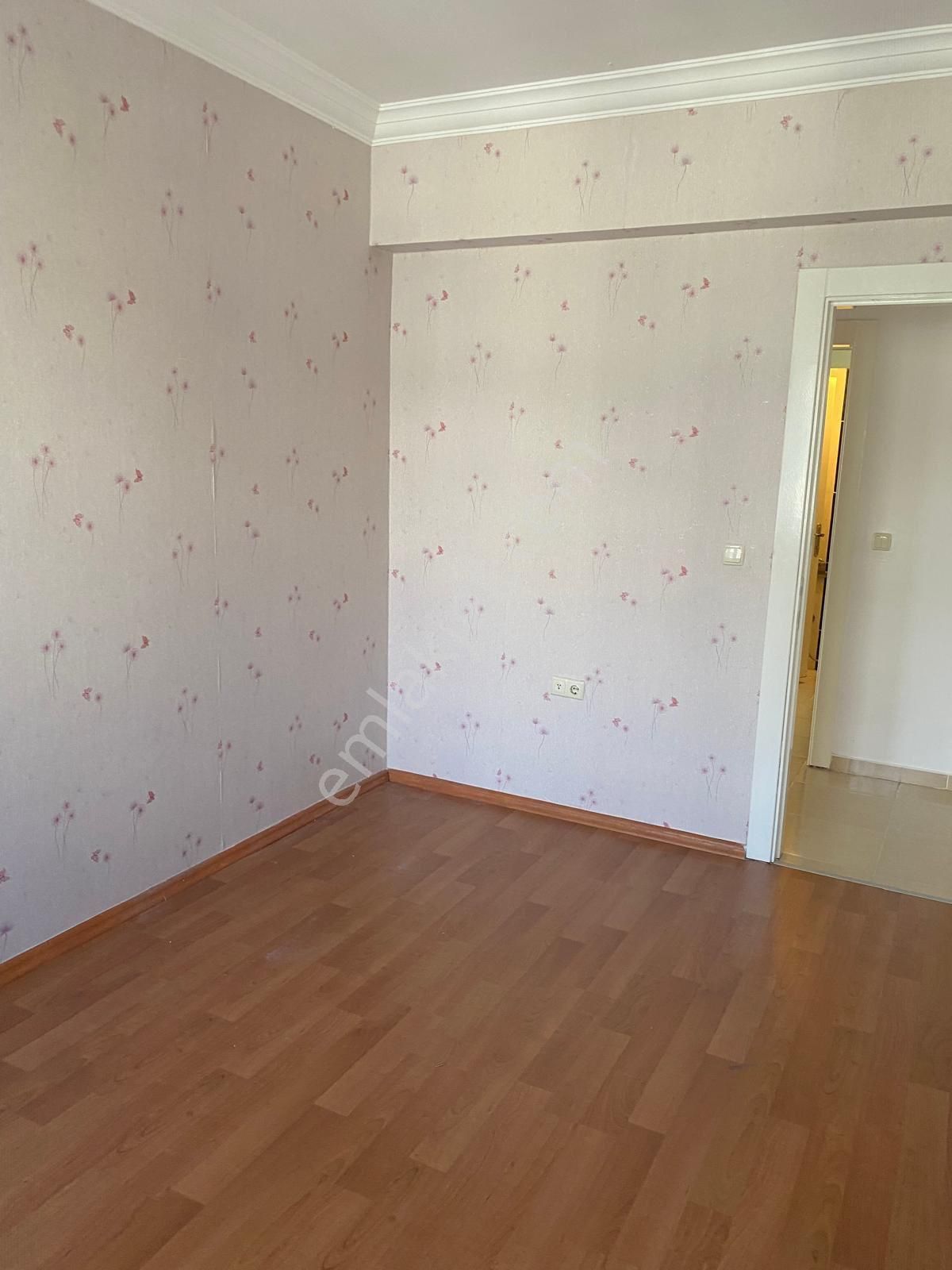 Sahibinden Abdulhamithan Mah Merkezi Lokasyonda Fırsat 3+1 Daire - Görsel 13