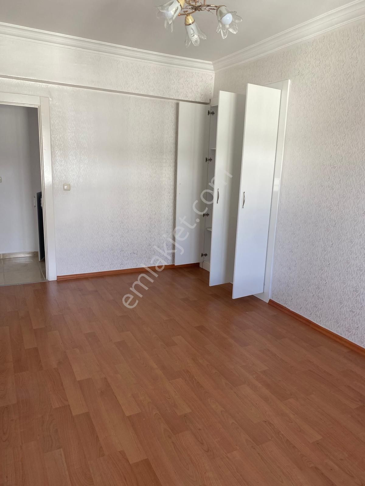 Sahibinden Abdulhamithan Mah Merkezi Lokasyonda Fırsat 3+1 Daire - Görsel 14