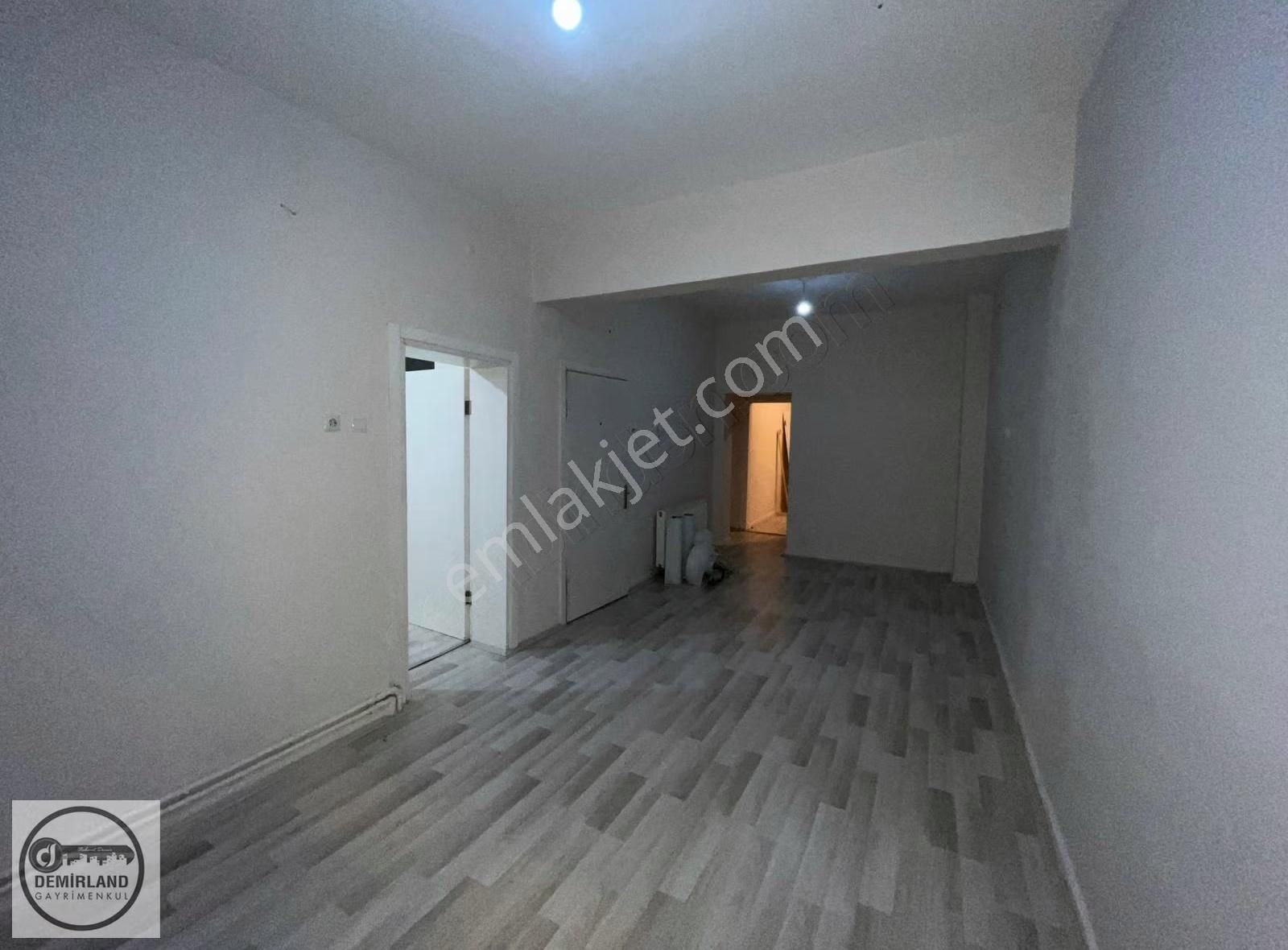 Demirlan'dan Kiralık Cemaleddin Mahallesinde 3 Adet Daire - Görsel 11