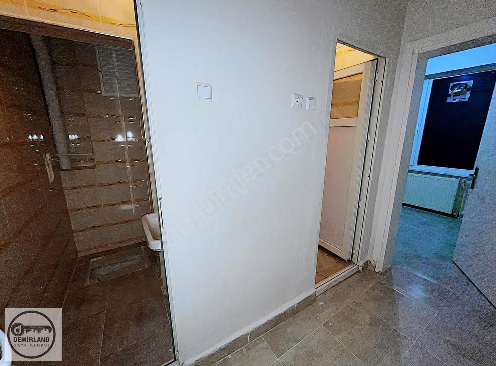 Demirlan'dan Kiralık Cemaleddin Mahallesinde 3 Adet Daire - Görsel 6