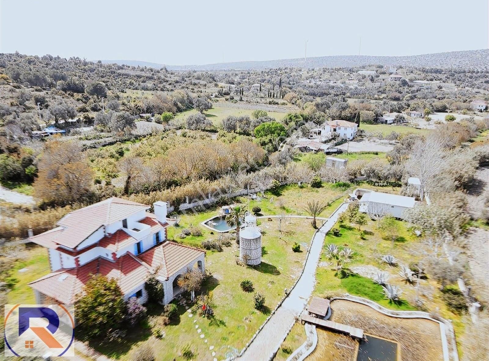 Royalden Çeşme Merkeze Yakın 4.250 Dönüm Çiftlik Evi - Görsel 2