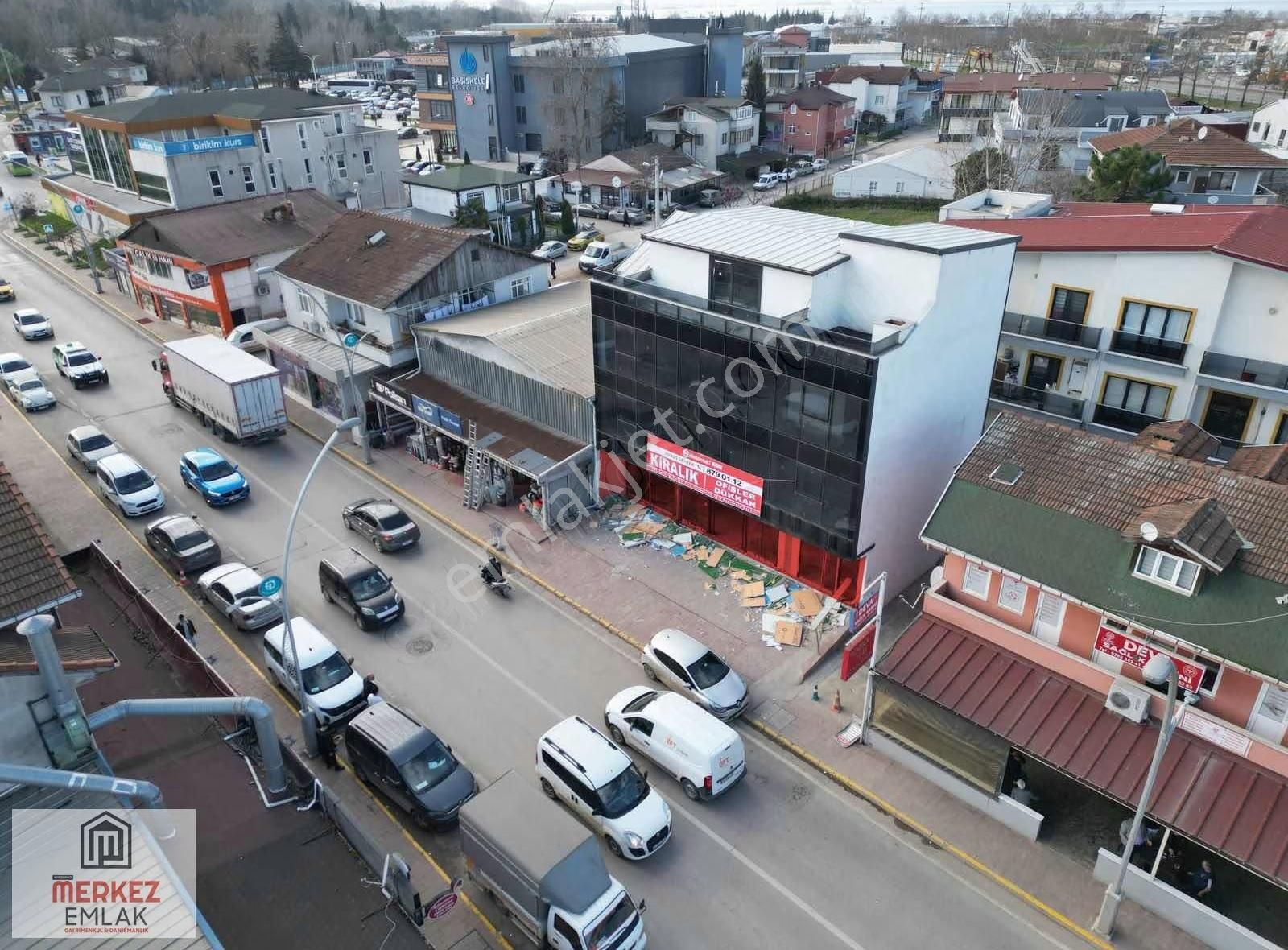 Yuvacık Yeşilyurt Mah. Çuhadar Cad. Üzerinde100 M² Kiralık Dükan