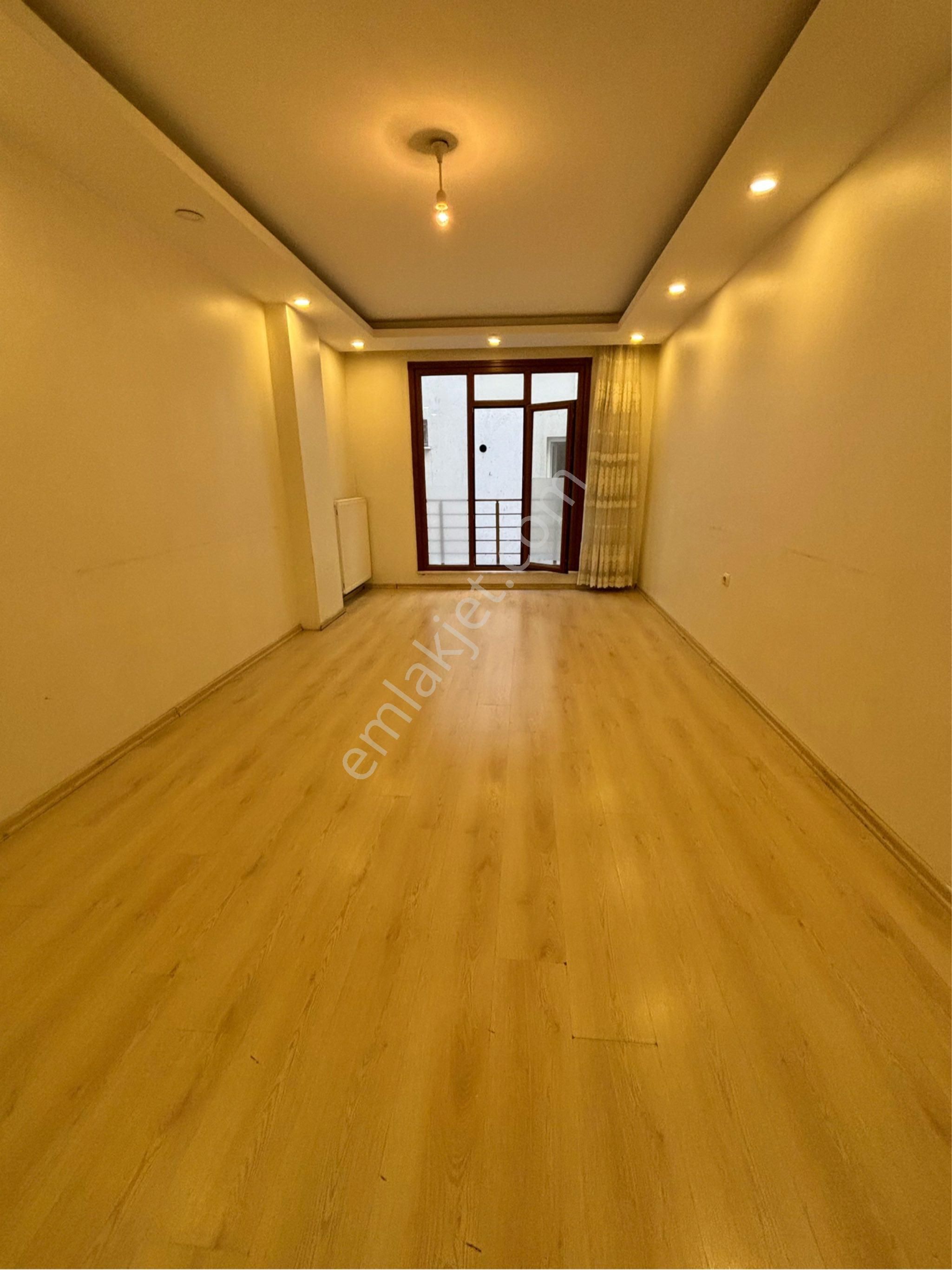 Sahibinden Satılık Esenyurt Meydanda 3+1 Krediye Uygun