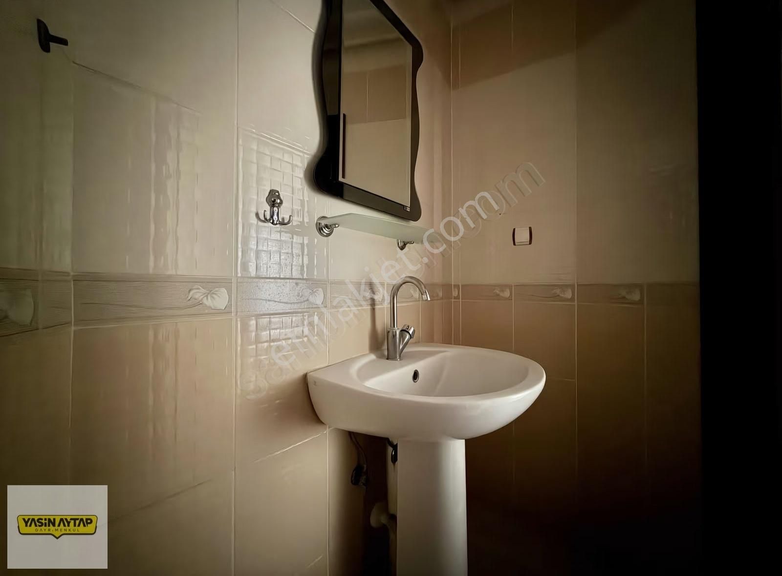 Ankara Caddesi - Nalçacı Caddesi Arasında Satılık 4+1 Daire - Görsel 2