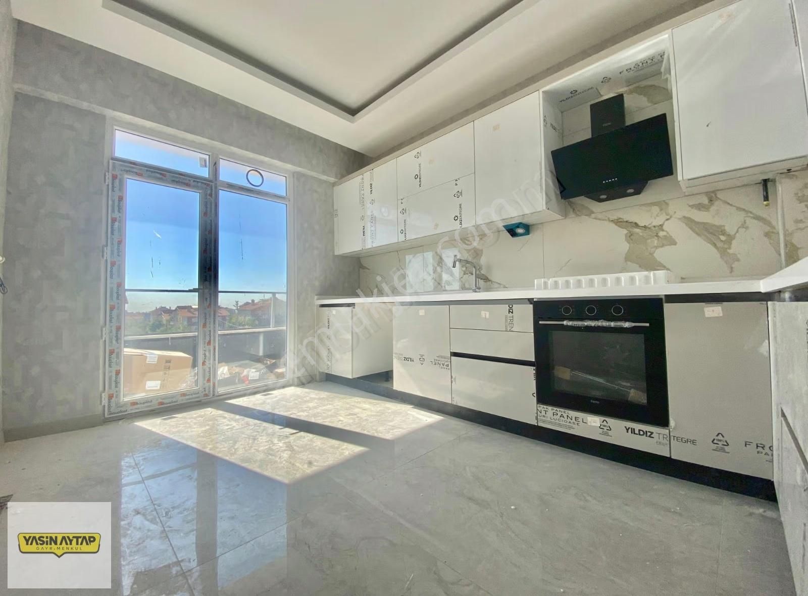 Selahaddin Eyyubi Mah.`de Manzaralı Satılık Geniş 2+1 Daire!!!