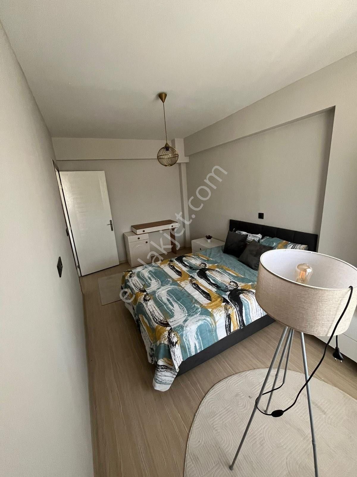 Ulus Caddesi Üniversite Mevkii 1+1 Satılık Apart A100 - Görsel 9