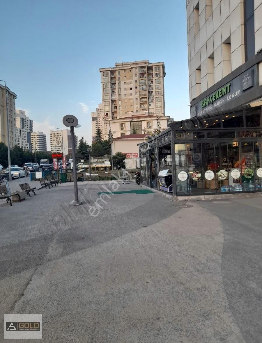 Bahçekent Ticaret Merkezinde Yüksek Tavan 50 M2 Dükkan - Görsel 4
