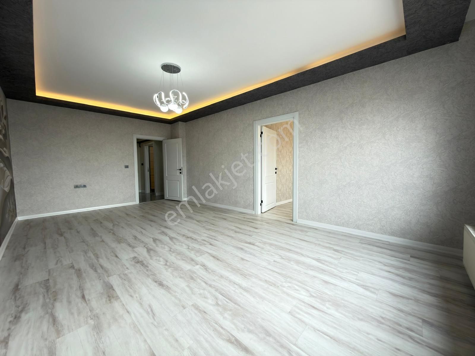 Kariyerden Keçiörende Satılık Ultra Lüks Yapılı 3+1 Geniş Daire - Görsel 8