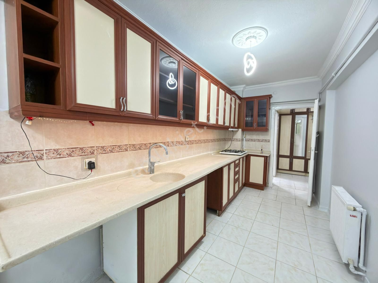 Kariyer'den Etlik'de Lokman Hekim Yakını Yatırımlık 2.5+1 Fırsat Daire - Görsel 3