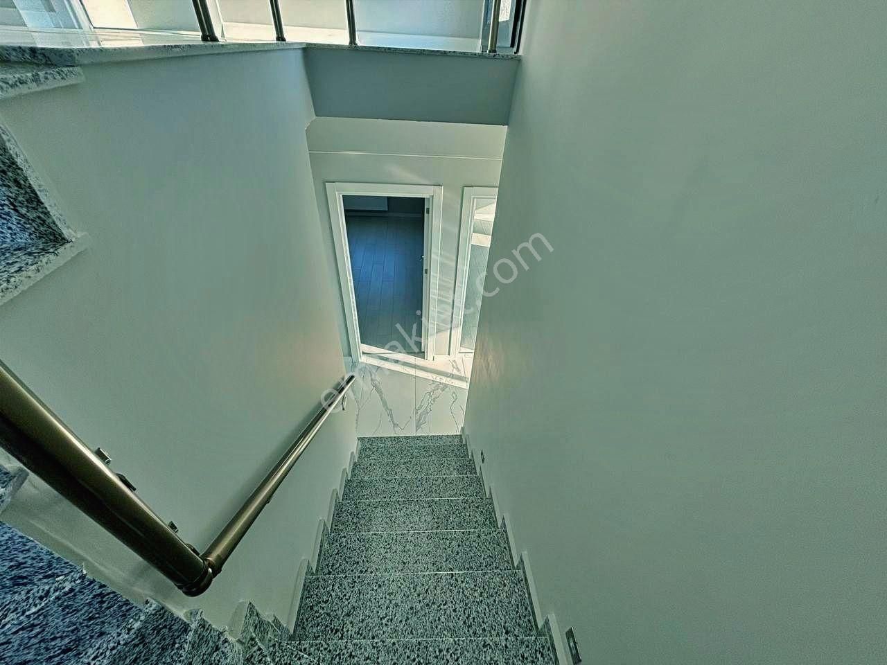 Uytundan Burhaniye Bahçelievler'de Doğalgazlı Lüks 3+1 Dubleks - Görsel 16