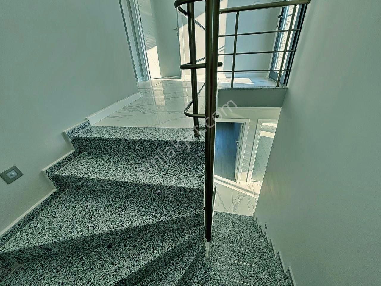 Uytundan Burhaniye Bahçelievler'de Doğalgazlı Lüks 3+1 Dubleks - Görsel 14