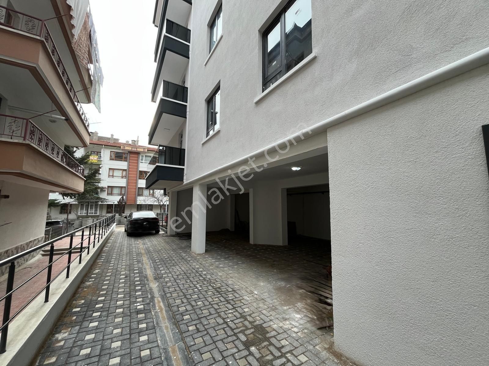 Oturuma Hazır Lüks Yapılı Sıfır 3+1 - Görsel 19