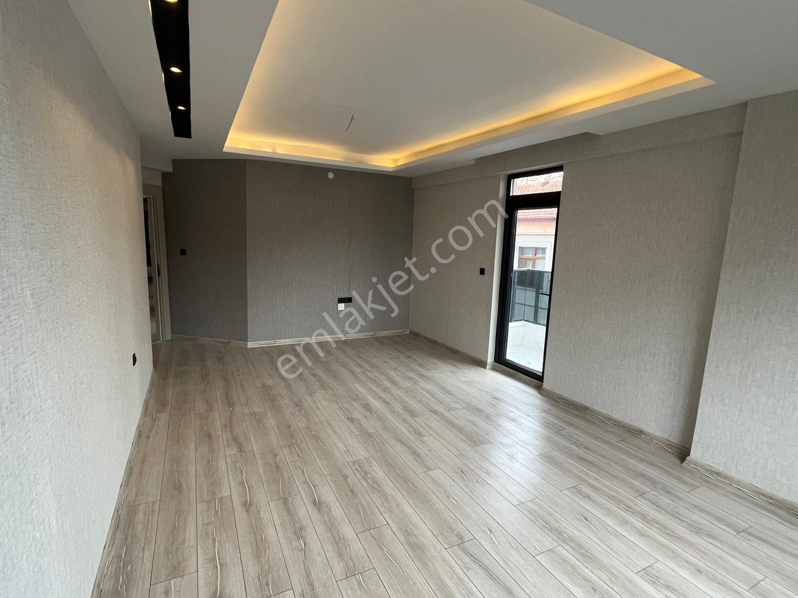 Oturuma Hazır Lüks Yapılı Sıfır 3+1 - Görsel 13