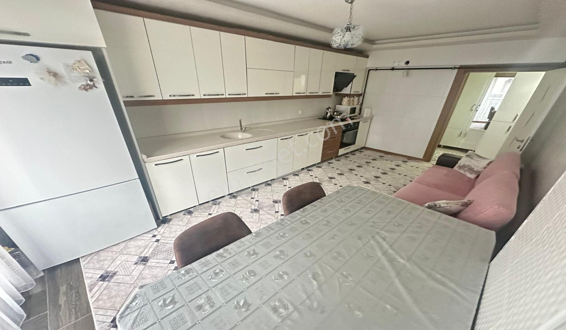 Atapark Pazar Yeri Yakını 3+1 Katta Çift Banyolu Kök Tapu - Görsel 6