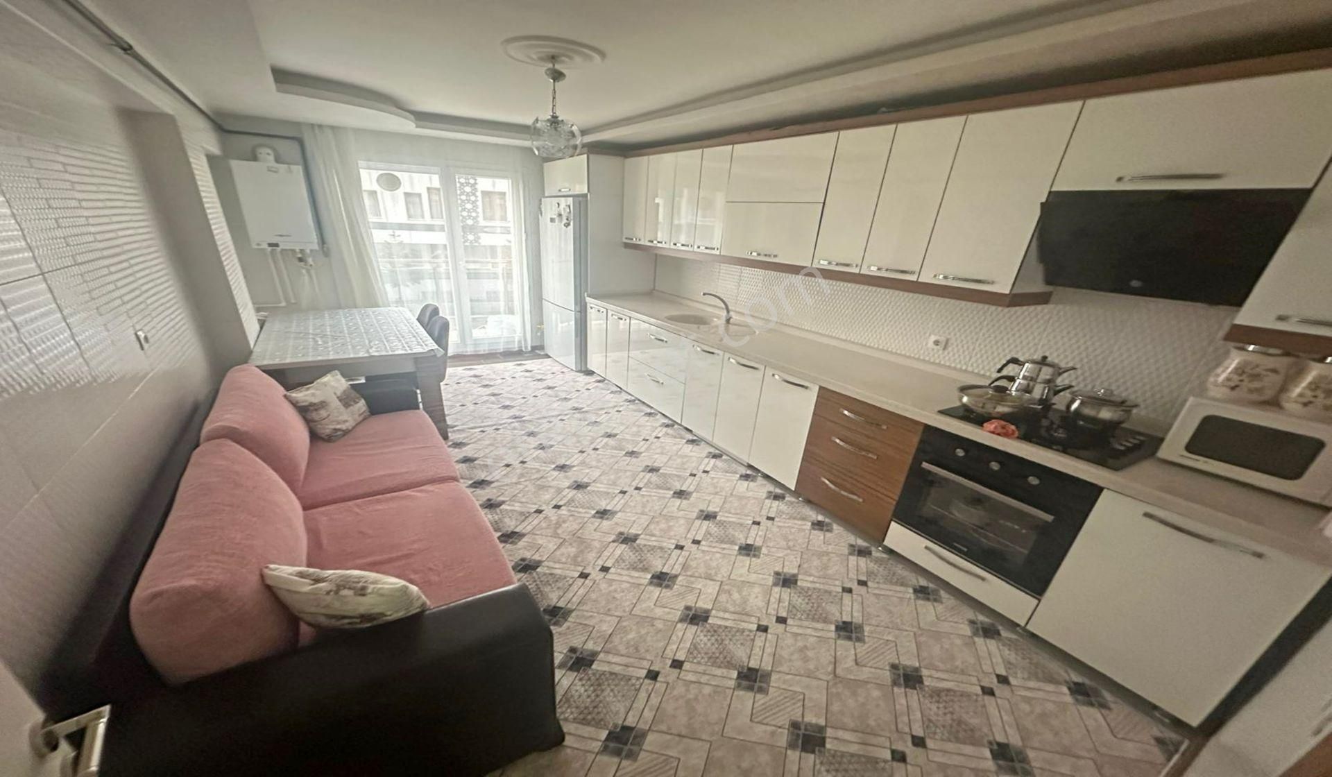 Atapark Pazar Yeri Yakını 3+1 Katta Çift Banyolu Kök Tapu