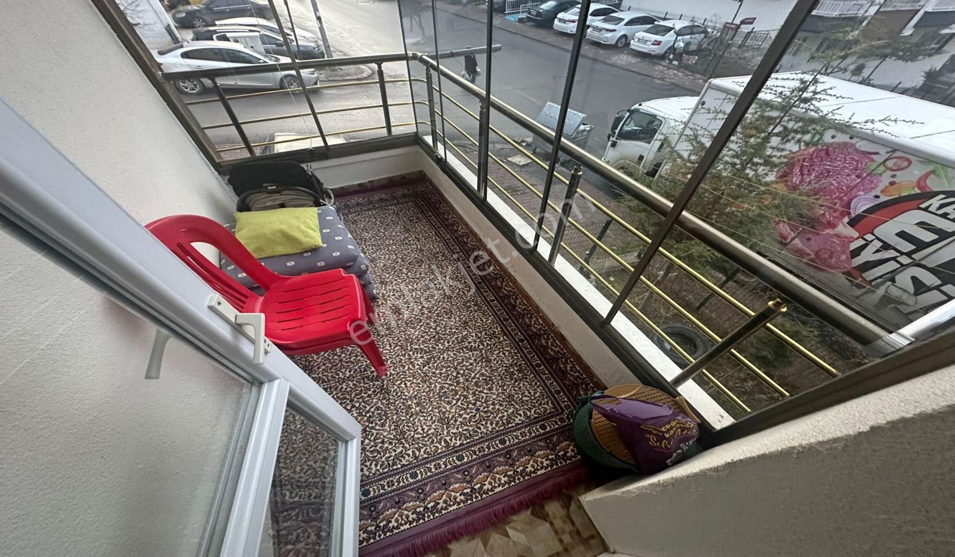 Atapark Pazar Yeri Yakını 3+1 Katta Çift Banyolu Kök Tapu - Görsel 8